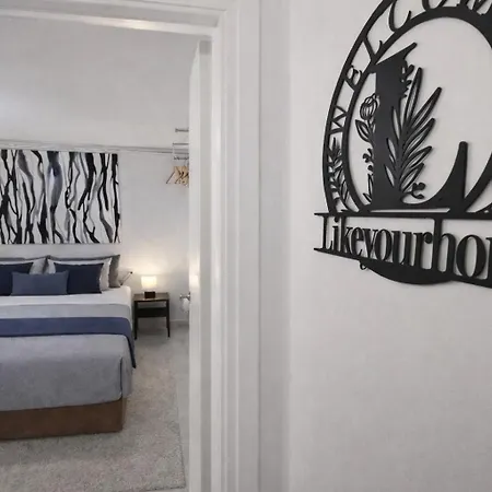 Apartament Spacius Garden Flat ,1km From The , Sleeps 5 ,by Likeyourhome Vátos