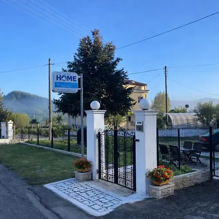 Apartament Spacius Garden Flat ,1km From The , Sleeps 5 ,by Likeyourhome Vátos